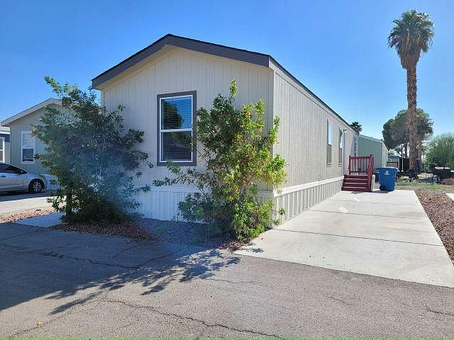 1st image of 825 N Lamb Blvd Space 93