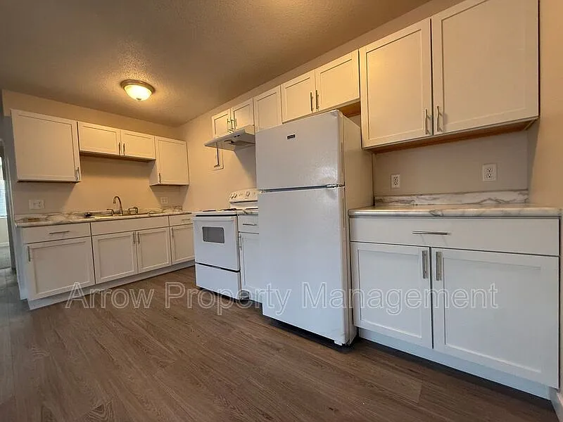 2 bed, 1.0 bath, 707 sqft, $850 — Photo 3