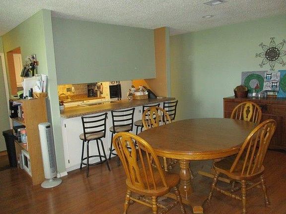 2nd image of 606 N Parkview Ave