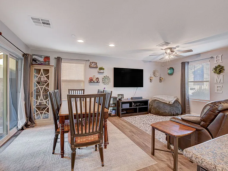 1045 Spotted Saddle St — Photo 10