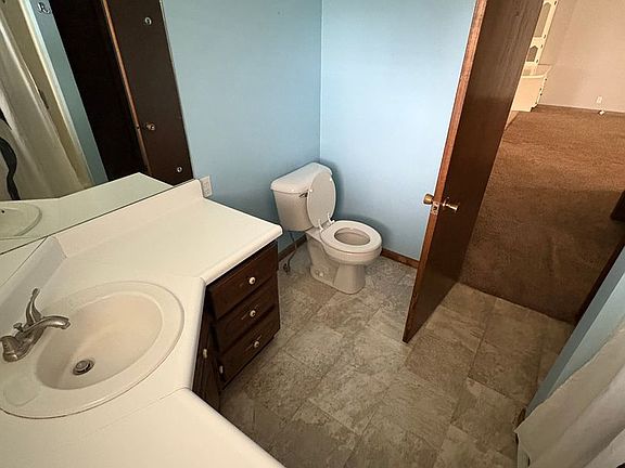 3rd image of 119 E Maple St #115