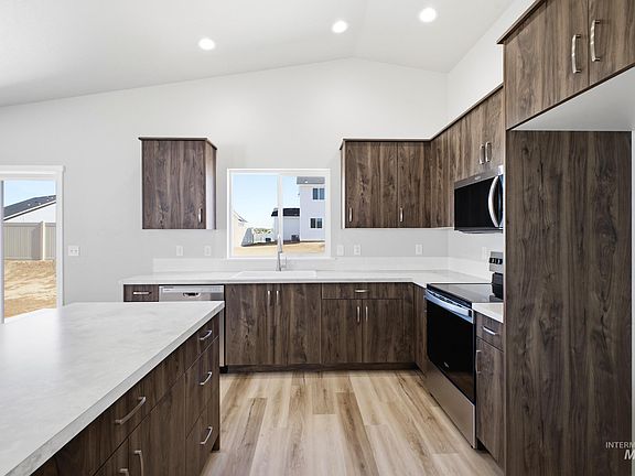 5th image of 2947 W Animas Creek Dr