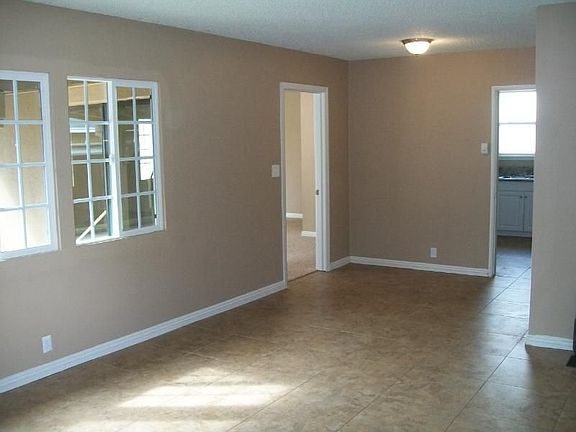 3rd image of 11426 Freer Ave