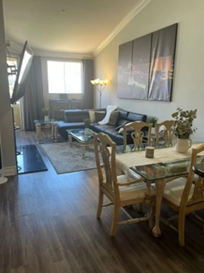 Meridian Furnished 2 Bed | 2 Bath Condo with Sphere View and Linq View (NV Energy/SW Gas/Internet... — Photo 3