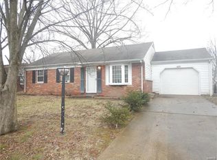 7 Bountiful Dr, Fairview Heights, IL 62208
