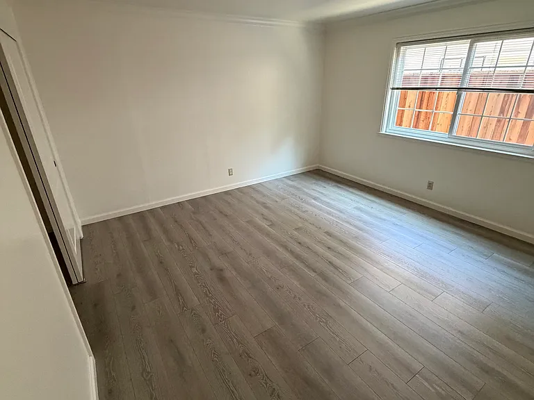 124 Buckthorn Way #4 — Photo 6