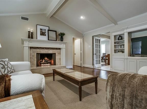 4th image of 3843 Echobrook Ln