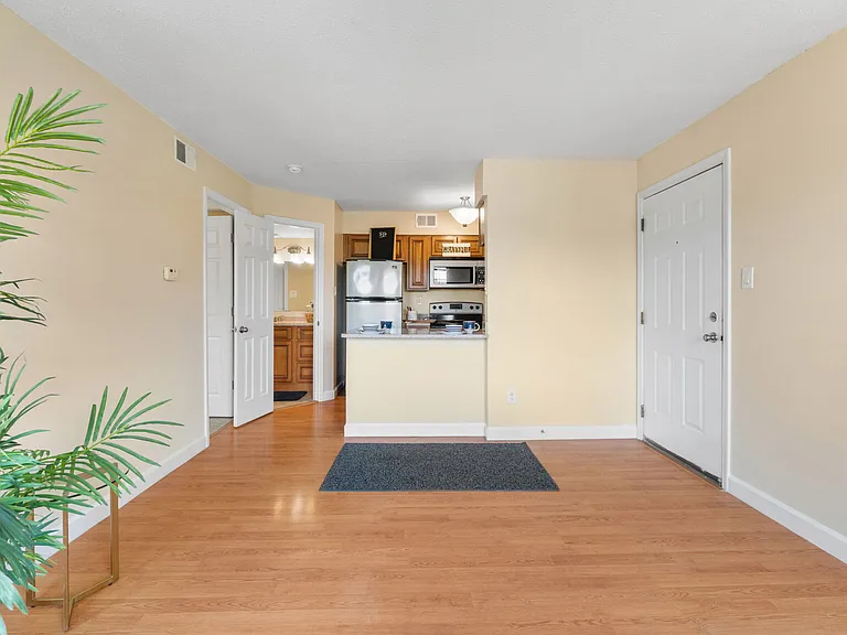 The Pawn - 1 Bed / 1 Bath - 631-661 Sq.Ft.