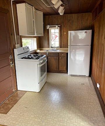 4th image of 1411 Augusta St #B-2