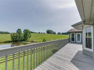 250 Old Melvin Hill Rd, Campobello, SC 29322