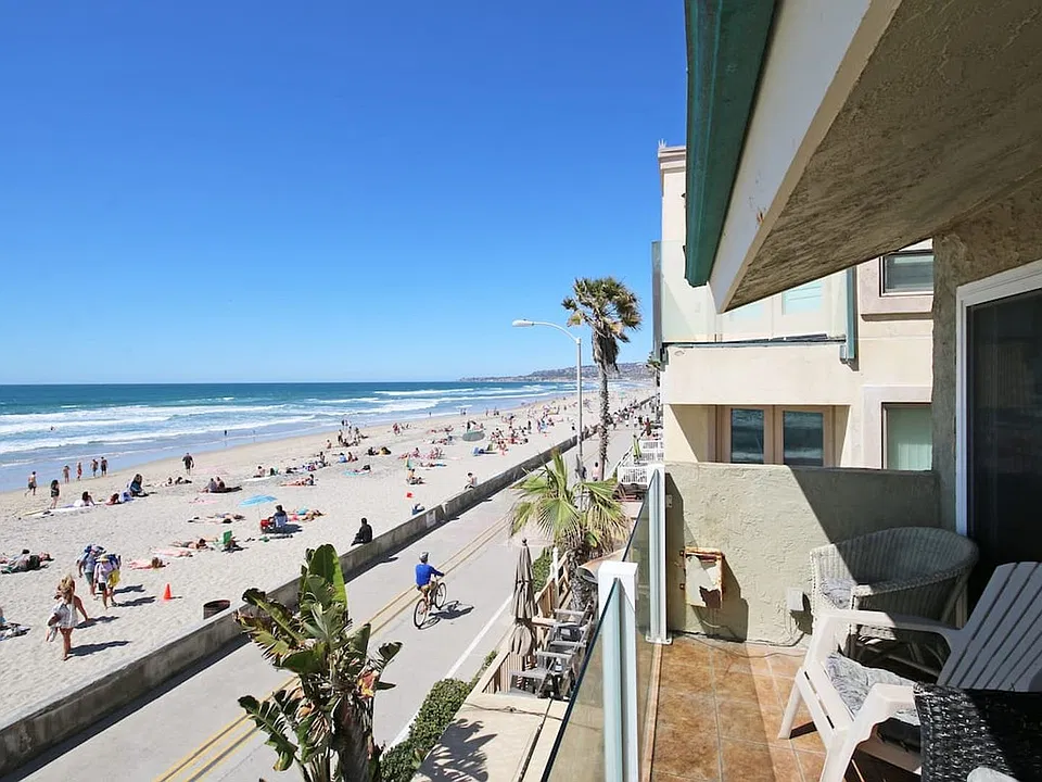 3239 Ocean Front Walk