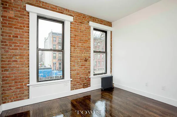 Rented by Compass | media 7