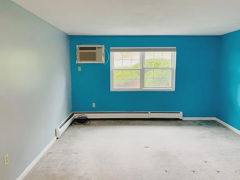 28 Williamsburg Ct #14 — Photo 9