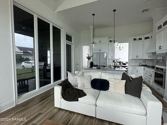 5th image of 102 Barbados Dr #B