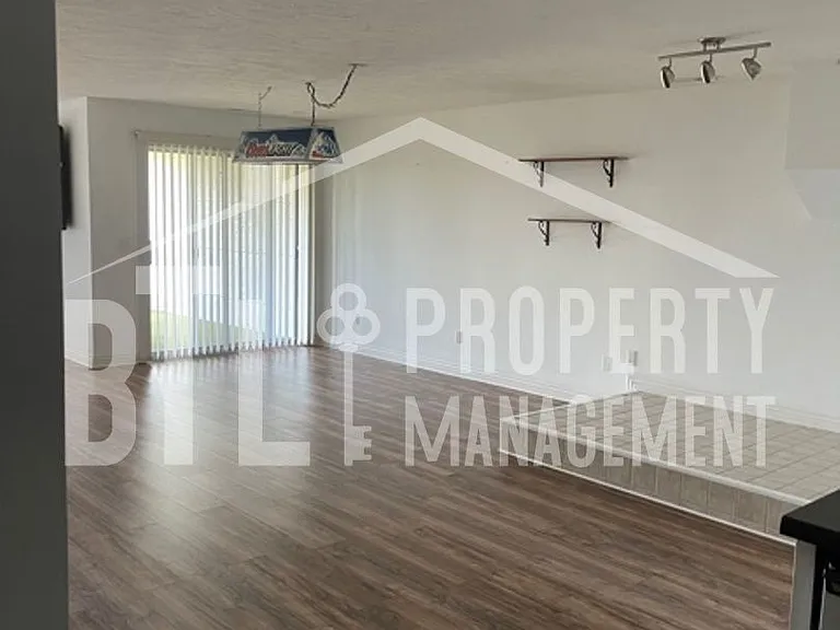 120 Oxford Ct #1 — Photo 6
