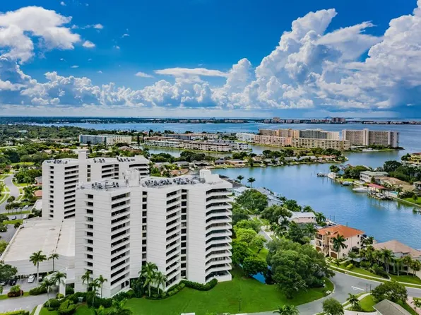 5950 Pelican Bay Plz S APT 705, Gulfport, FL 33707