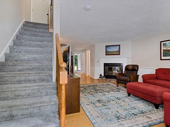 3rd image of 106 Woodview Drive #G-106