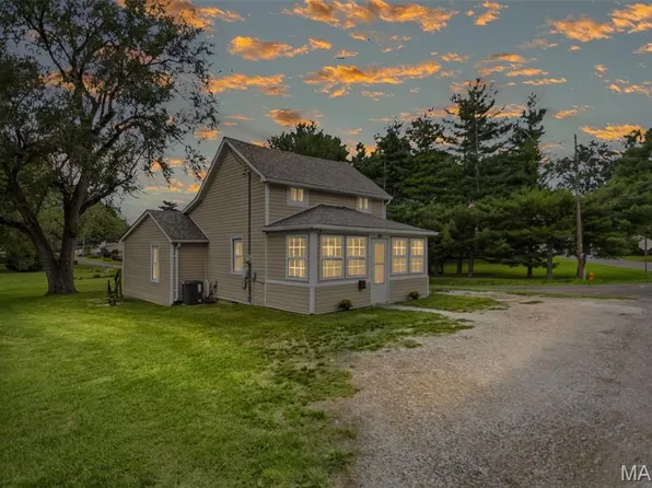 607 Walnut St, Jerseyville, IL 62052