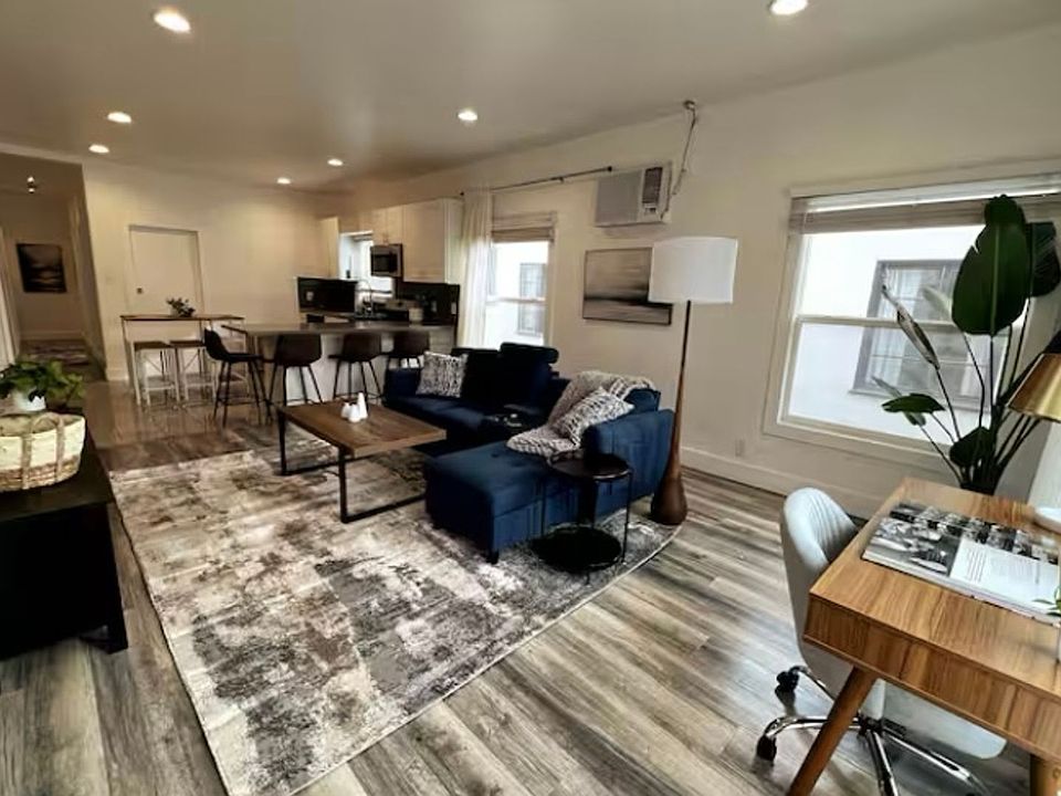 1st image of 464 N Ogden Dr #4644