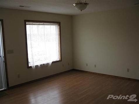 5th image of 405 Harrison Ln