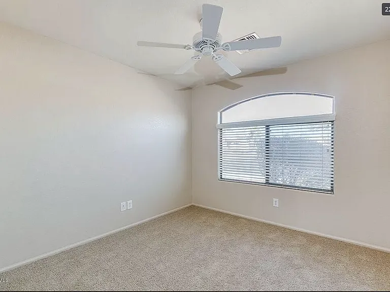 8324 S 48th Dr — Photo 8