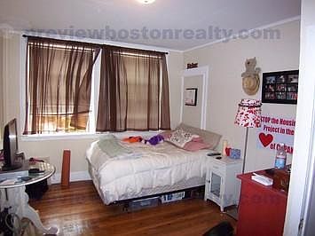2nd image of 244 Kelton St #D9