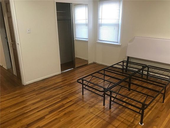 4th image of 2625 Mill Ave Floor 1