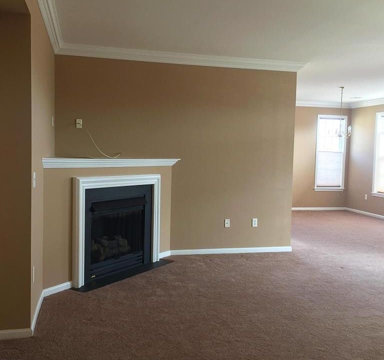 1st image of 655 Saint Andrews Pl