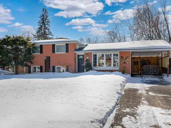 26 Peden Blvd, Brockville, ON K6V 3K3