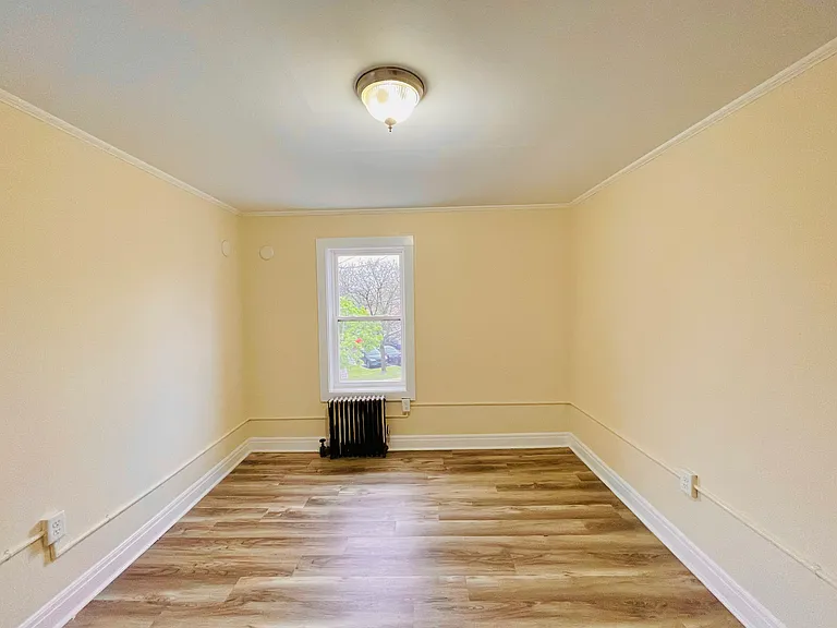 33 Follett St #B — Photo 12