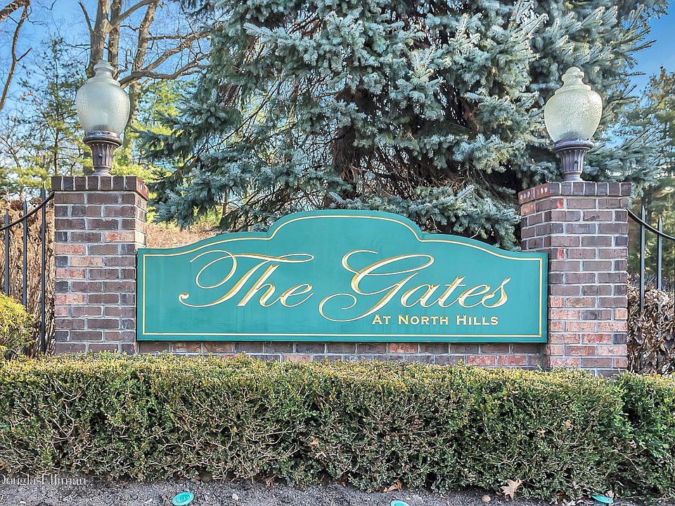 1st image of 29 Windsor Gate Dr