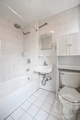 Rented by Nolita Group | media 15