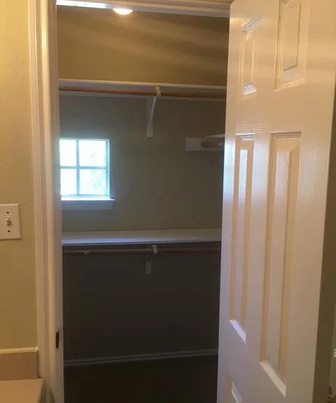 122 Cedargrove St — Photo 10