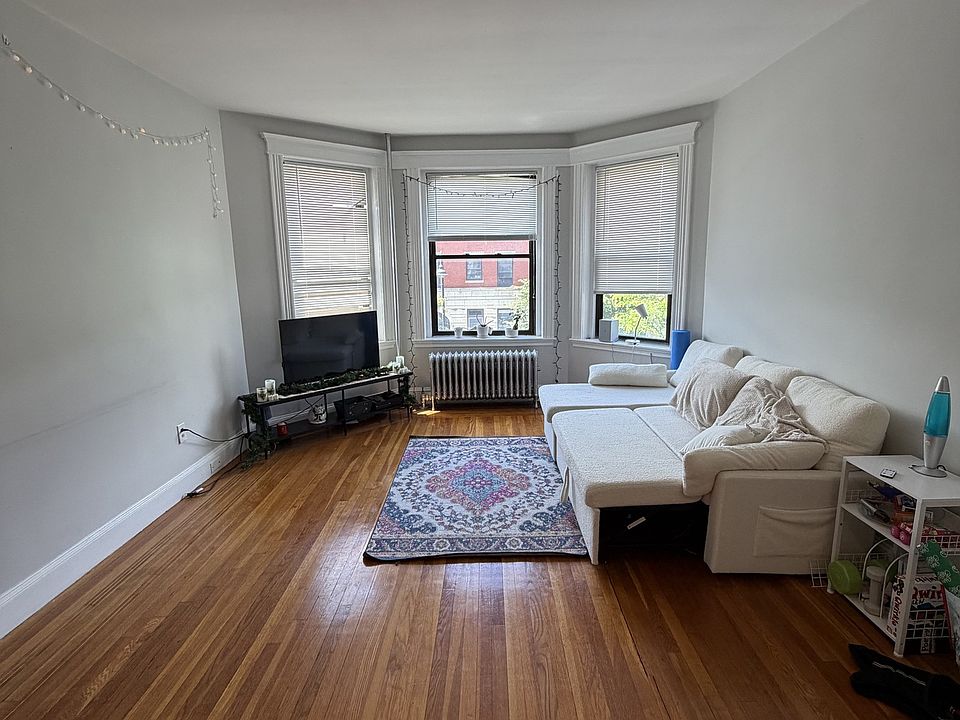 1st image of 175 Harvard St #12A