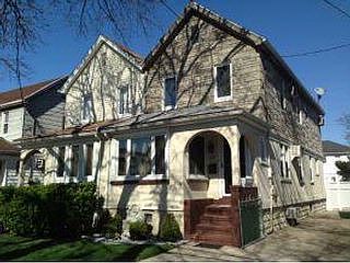 1st image of 1421 E 57th St
