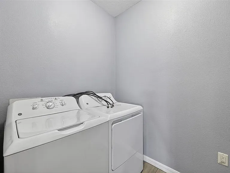 4042 Wayfarer Way — Photo 26