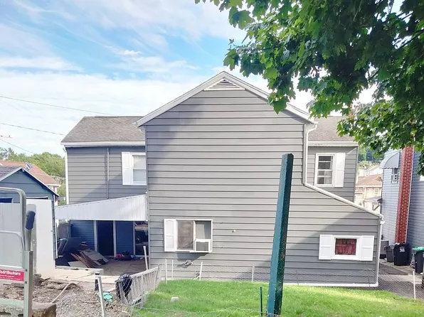 34 Walnut St, Cressona, PA 17929
