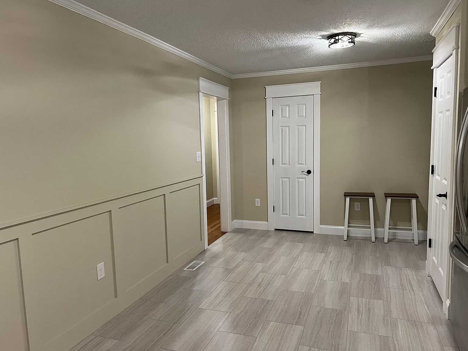 2 bed, 1025 sqft, $1,400 — Photo 3