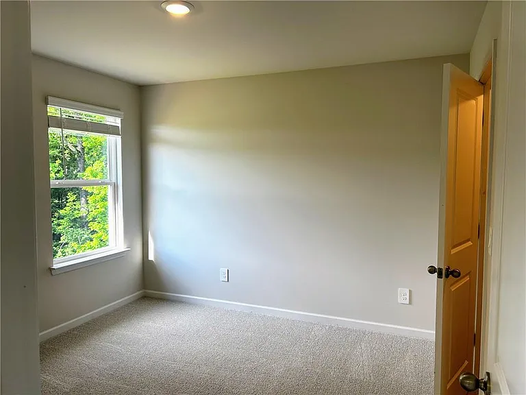 7798 Richmond Trl — Photo 10