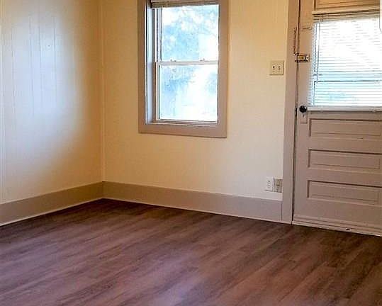 2nd image of 2020 Metropolitan St