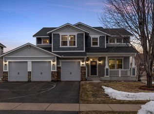 2024 Hackberry Ln, Shakopee, MN 55379