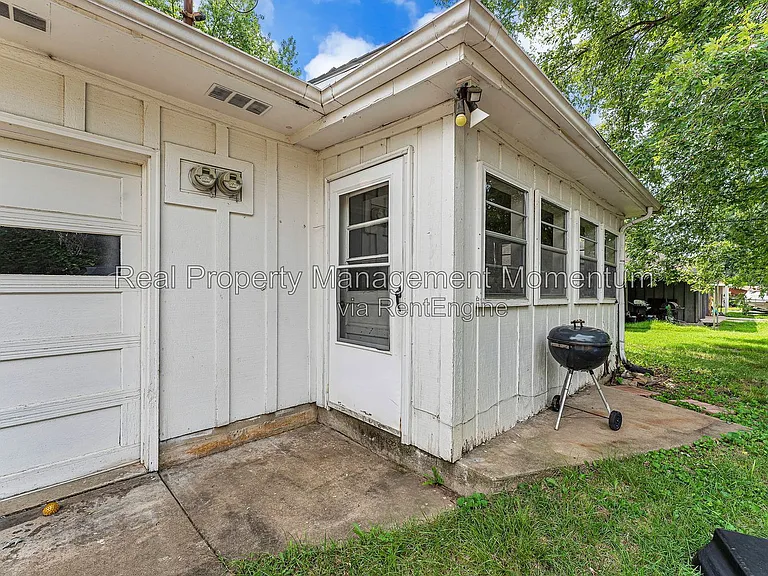 2105 S Barcliff Ave — Photo 21