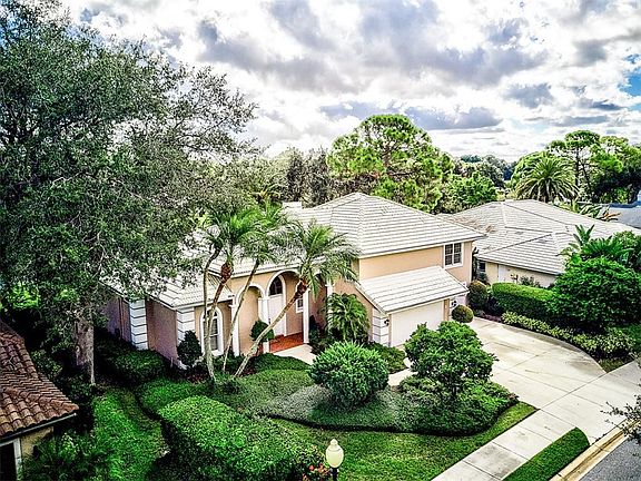 3rd image of 8241 Shadow Pine Way