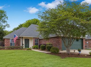 302 Saint Matthias Dr, Carencro, LA 70520