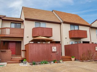 65 Waters Edge Cir, Hampton, VA 23669