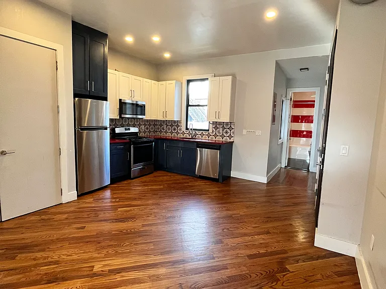 739 Garfield Ave #2A — Photo 2