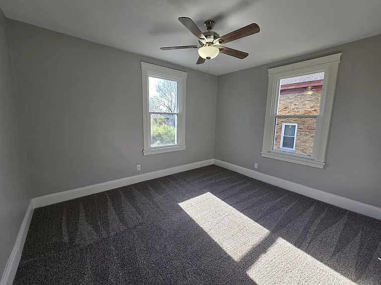 810 Pedretti Ave — Photo 9