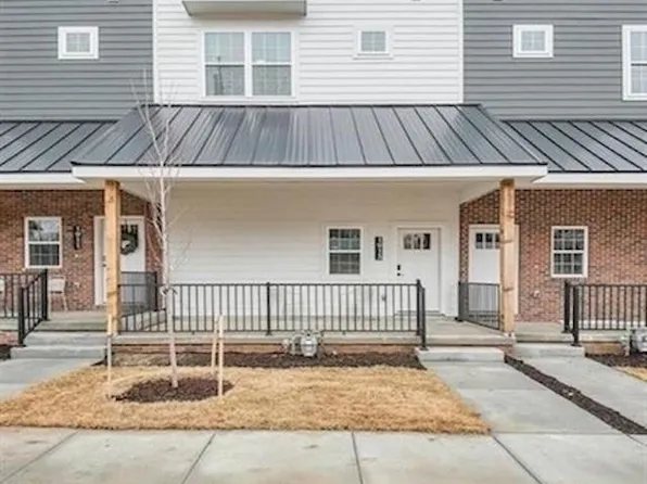 1921 Dahlman Rows Plz, Omaha, NE 68108