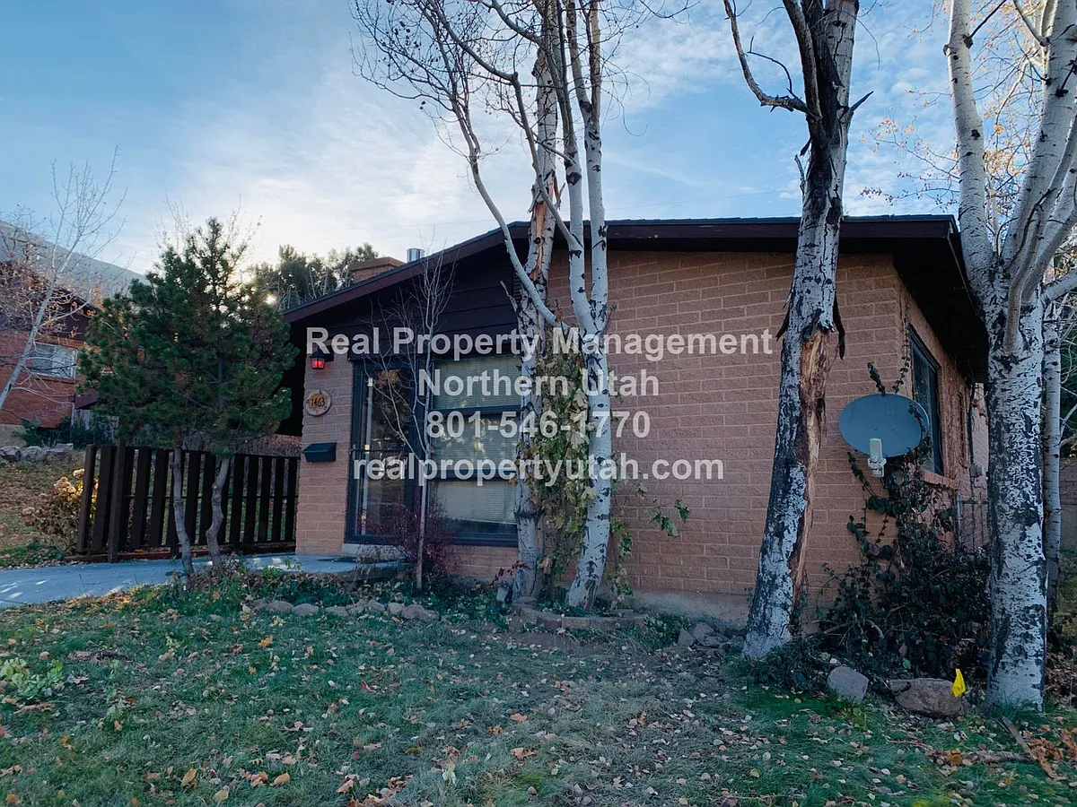 Building Photo - 1463 3rd St