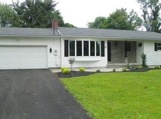 50 Smoke Hill Dr, Danbury, CT 06811